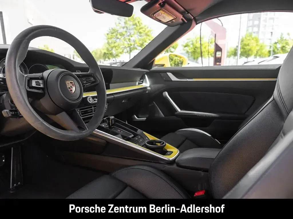 Gebraucht Porsche 992 581 PS (427 kW) 2024 Gelb Cabrio