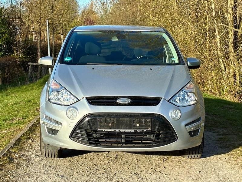 Gebraucht Ford S-MAX Trend 140 PS (102 kW) 2011 Silber Van / Kleinbus