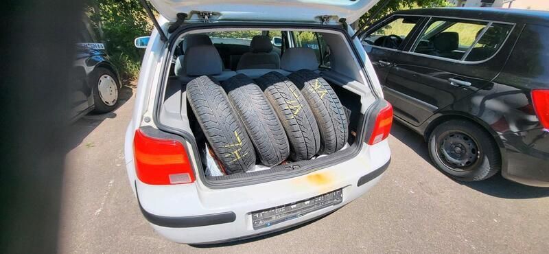 Weiß Gebraucht 1998 VW Golf IV Kleinwagen | 300 € (Superpreis) - Bild 1/4