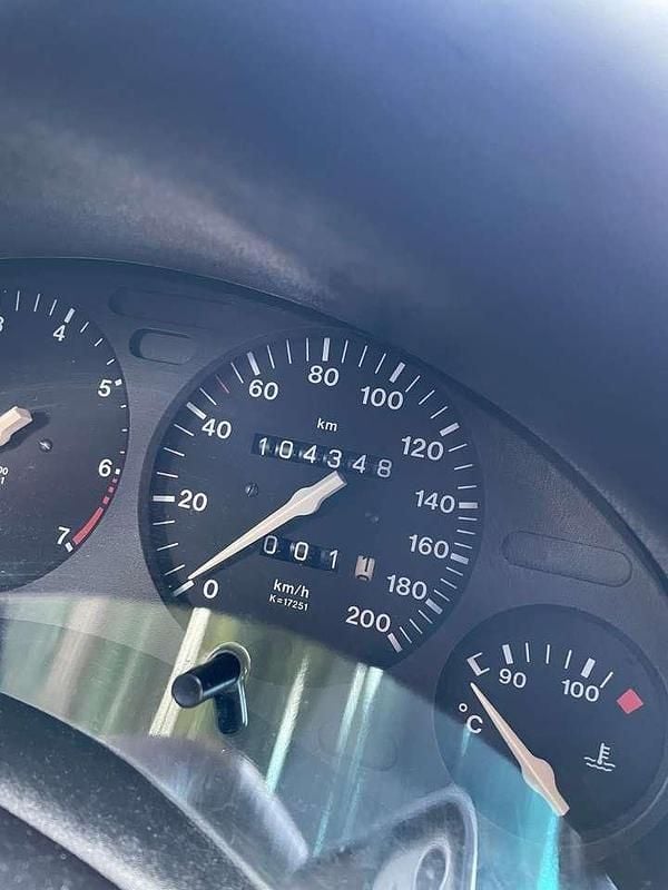 Gebraucht Opel Corsa Swing 60 PS (44 kW) 1997 Schwarz Limousine