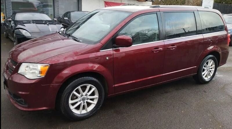 Gebraucht Dodge Grand Caravan 286 PS (210 kW) 2018 Rot Van / Kleinbus