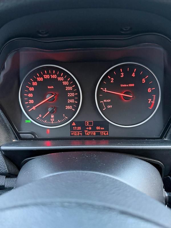 Gebraucht BMW 116 136 PS (100 kW) 2012 Schwarz Kleinwagen