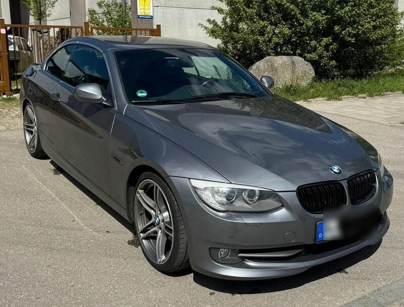 Grau Gebraucht 2011 BMW 320 Cabriolet Cabrio | 10.499 € (Fairer Preis) - Bild 1/4
