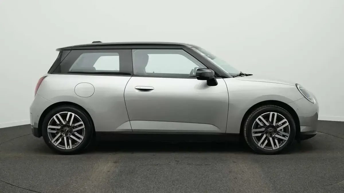 Gebraucht Mini Cooper Classic 135 kW (184 PS) 2024 Grau Kleinwagen
