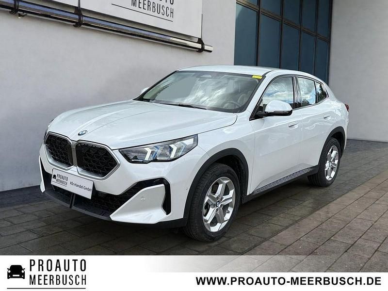 Weiß Gebraucht 2024 BMW X2 Performance SUV | 37.470 € - Bild 1/4