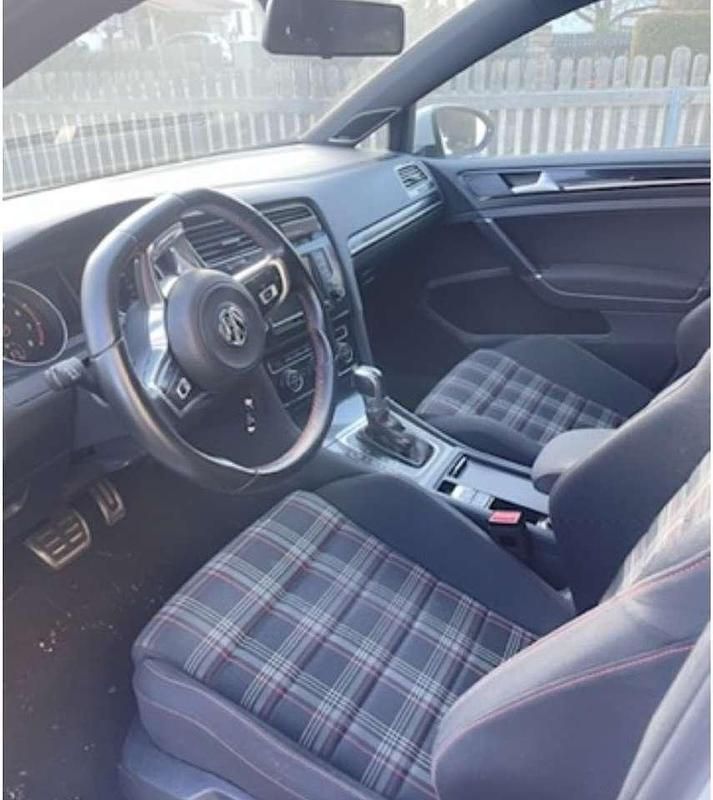 Gebraucht VW Golf VII GTI 220 PS (161 kW) 2017 Weiß Kleinwagen