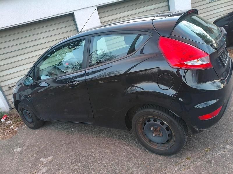 Gebraucht Ford Fiesta 82 PS (60 kW) 2010 Schwarz Kleinwagen