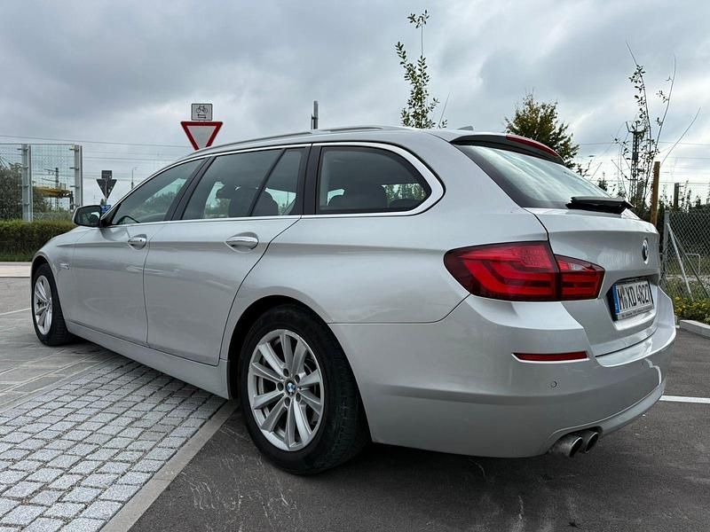 Gebraucht BMW 525 218 PS (160 kW) 2011 Silber Kombi
