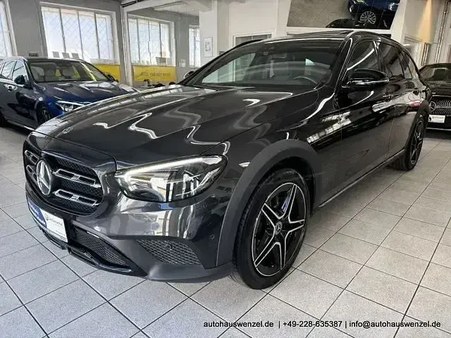 Gebraucht Mercedes E200 360 PS (264 kW) 2021 Grau Kombi