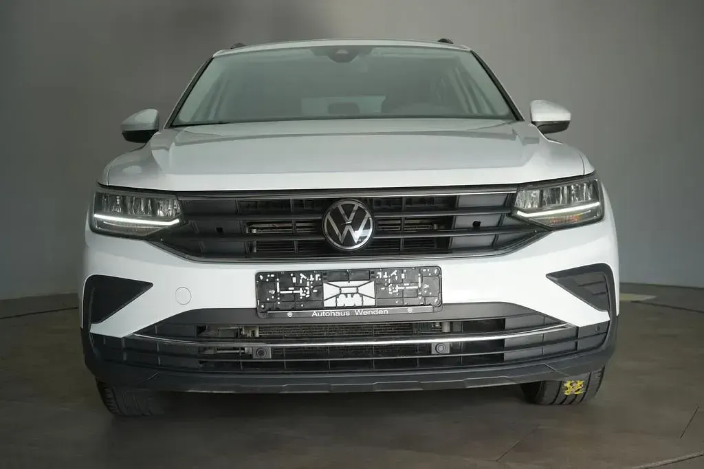 Używany VW Tiguan 150 KM (110 kW) 2022 Biały SUV