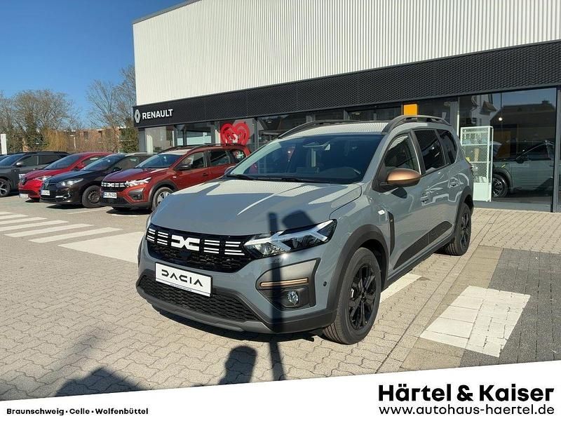 Neu Dacia Jogger Expression 110 PS (80 kW) 2025 Grau Van / Kleinbus