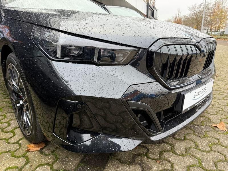 Neu BMW i5 M Sport 250 kW (340 PS) 2025 Black sapphire metallic Limousine