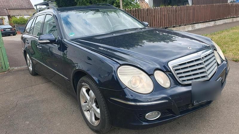 Schwarz Gebraucht 2006 Mercedes E280 Kombi | 1.100 € (Guter Preis) - Bild 1/4