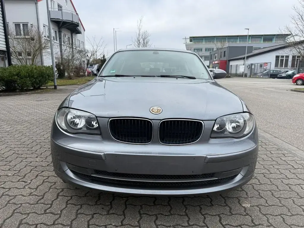 Gebraucht BMW 118 Advantage 143 PS (105 kW) 2009 Grau Kleinwagen