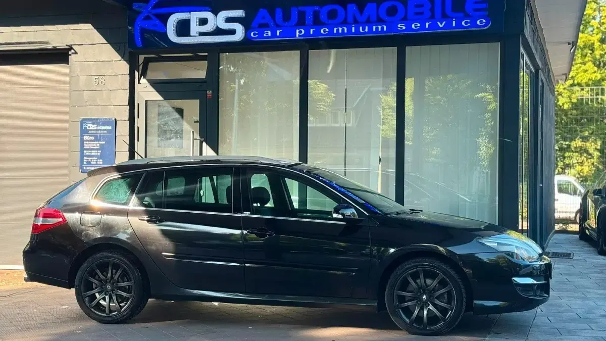 Gebraucht Renault Laguna III GT 178 PS (130 kW) 2011 Schwarz Kombi