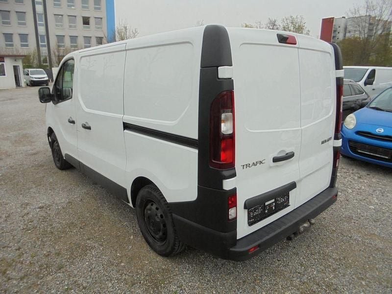 Gebraucht Renault Trafic Komfort 150 PS (110 kW) 2023 Weiß Van / Kleinbus