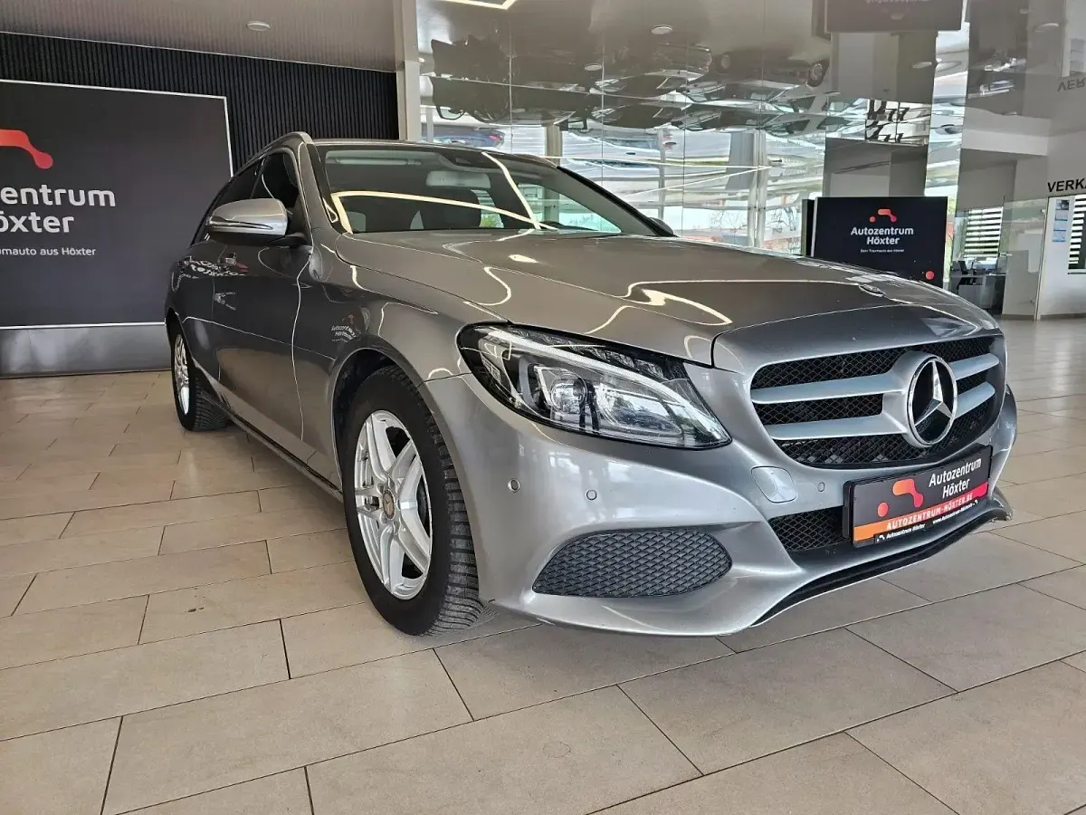 Gebraucht Mercedes C220 Avantgarde 170 PS (125 kW) 2015 Grau Kombi