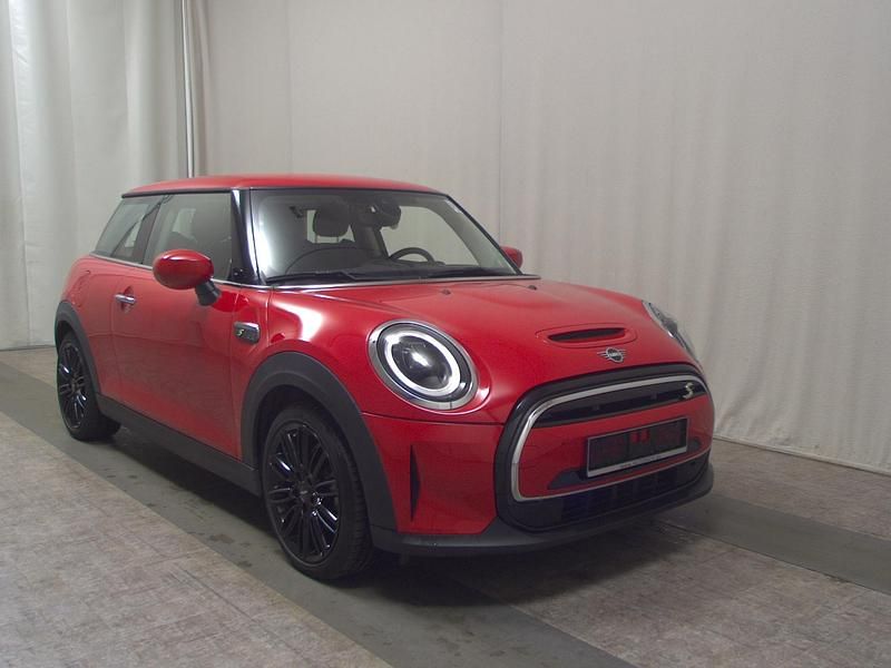 Gebraucht Mini Cooper SE Classic 135 kW (184 PS) 2022 Chilirot Kleinwagen