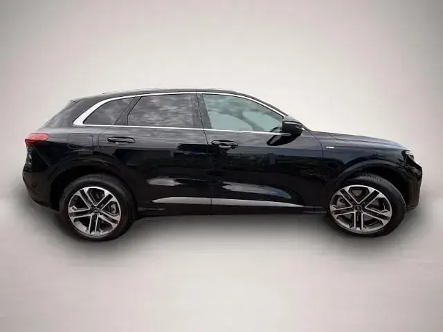 Gebraucht Audi Q5 S-Line 204 PS (150 kW) 2026 Manufacturer SUV