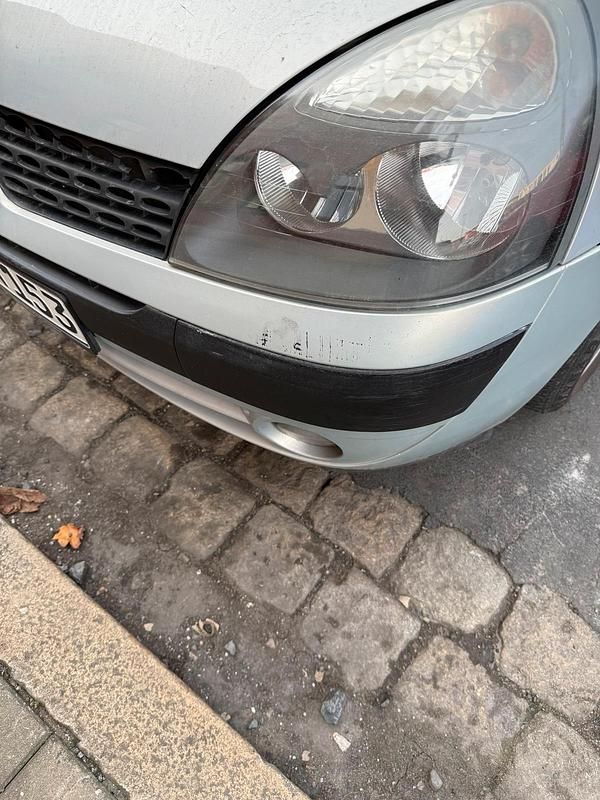 Gebraucht Renault Clio II 75 PS (55 kW) 2002 Grau Kleinwagen