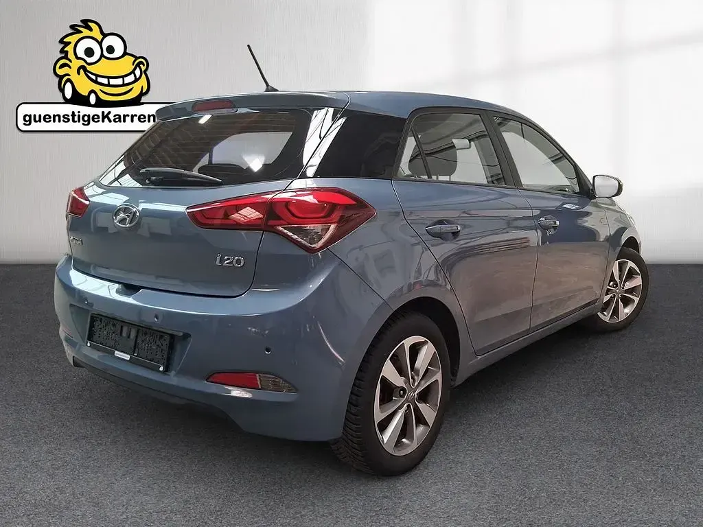 Gebraucht Hyundai i20 Intro Edition 75 PS (55 kW) 2015 Limousine