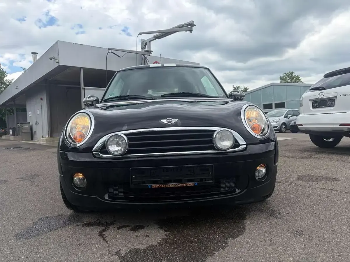 Gebraucht Mini ONE 75 PS (55 kW) 2010 Midnight black metallic Kleinwagen