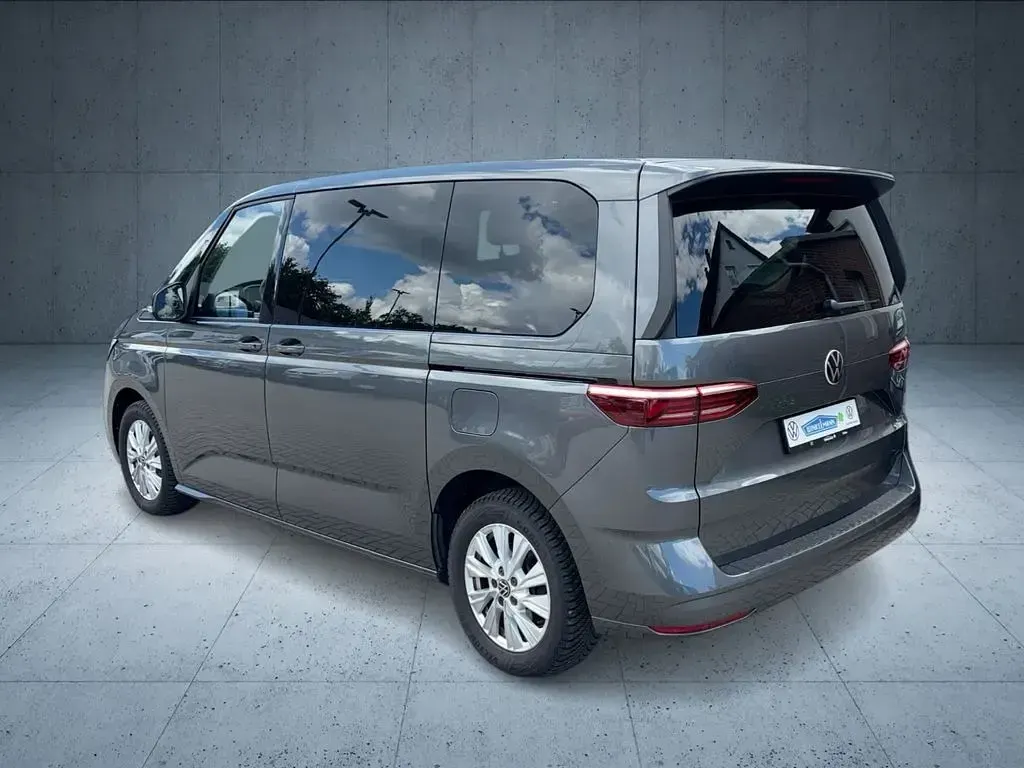 Gebraucht VW Multivan 150 PS (110 kW) 2022 Grau Van / Kleinbus