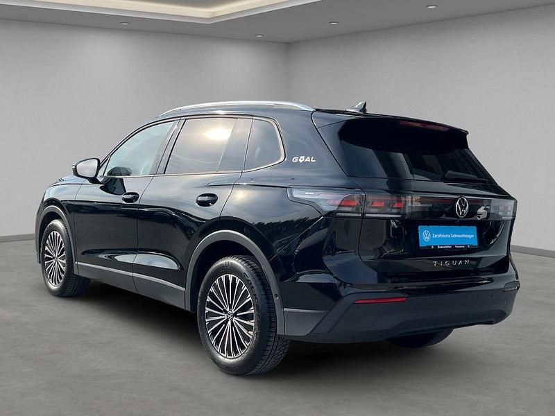 Gebraucht VW Tiguan Goal 150 PS (110 kW) 2025 Schwarz SUV