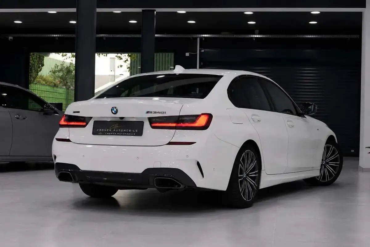 Gebraucht BMW 340 374 PS (275 kW) 2020 Alpinweiss iii Limousine
