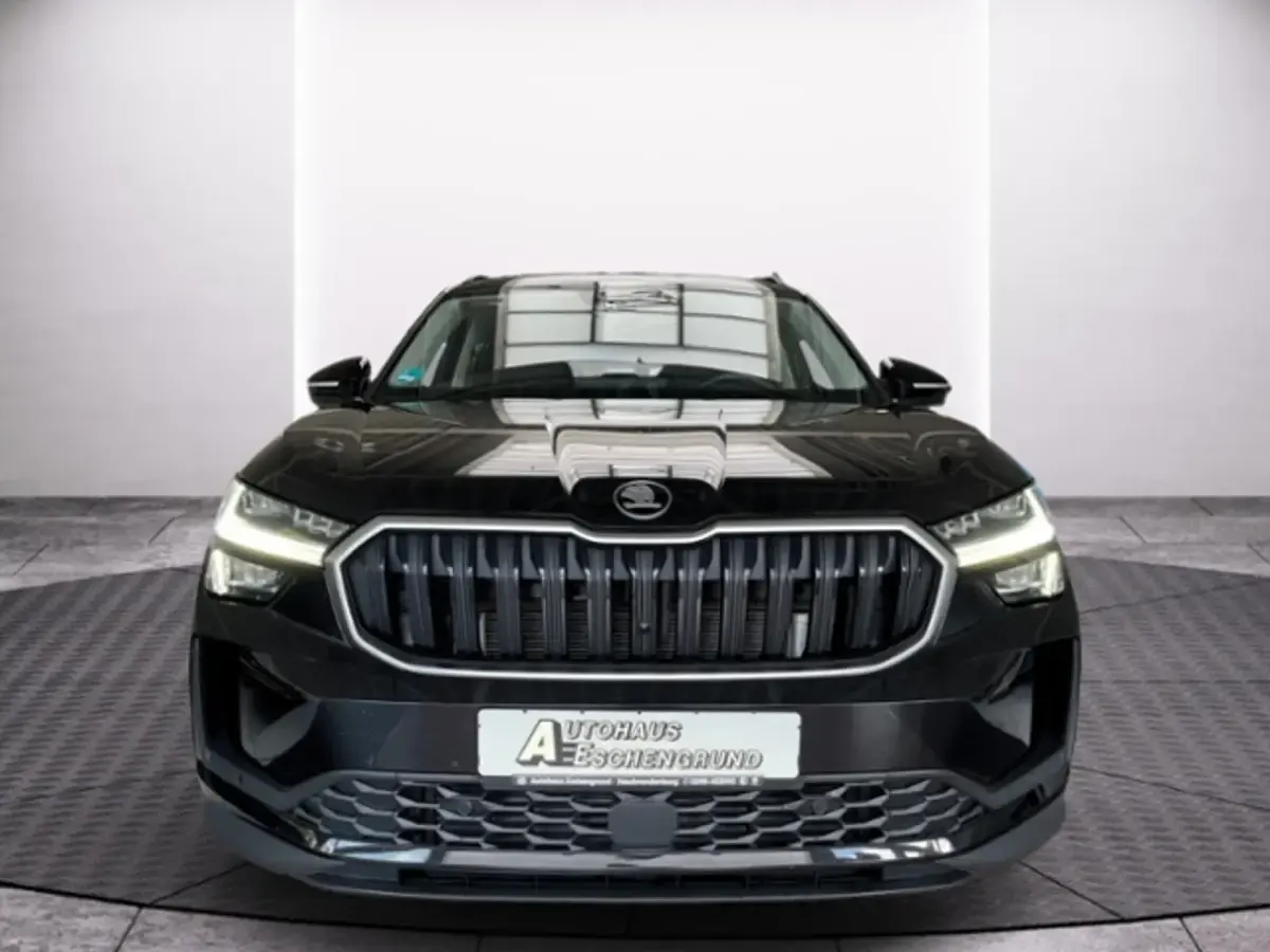 Gebraucht Skoda Kodiaq Selection 193 PS (141 kW) 2024 Blackmagic perleffekt SUV