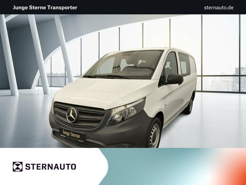Weiß Gebraucht 2023 Mercedes Vito Van / Kleinbus | 32.450 € (Fairer Preis) - Bild 1/4