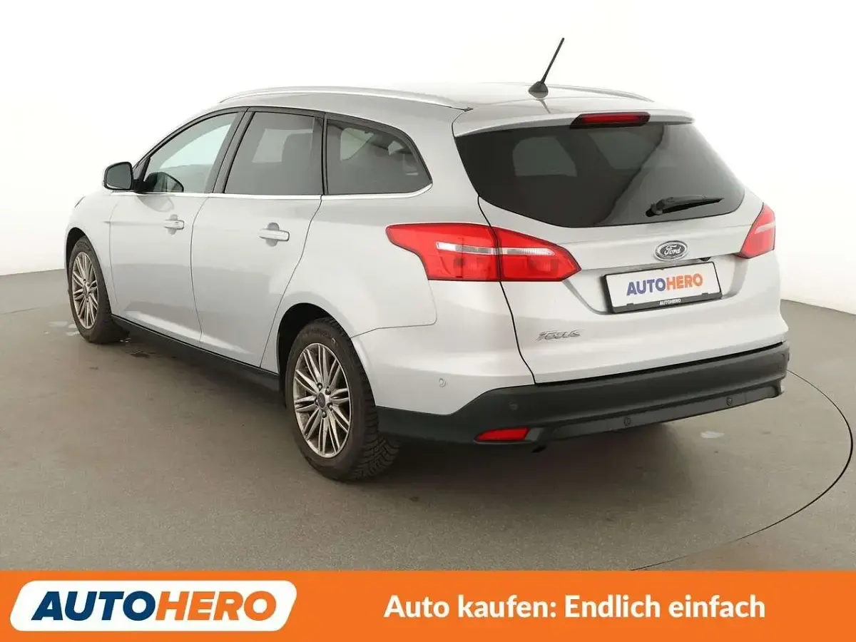 Używany Ford Focus Titanium 120 KM (88 kW) 2018 Szary Kombi