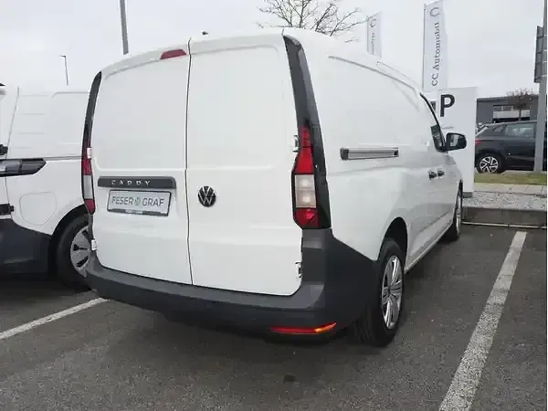 Używany VW Caddy Maxi 102 KM (75 kW) 2025 Biały Minivan