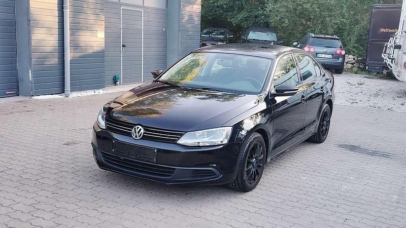 Schwarz Gebraucht 2011 VW Jetta Limousine | 2.900 € (Superpreis) - Bild 1/4