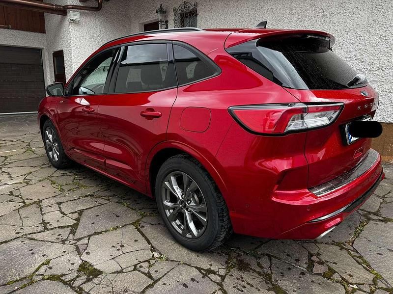 Gebraucht Ford Kuga ST-Line X 152 PS (111 kW) 2020 Rot SUV