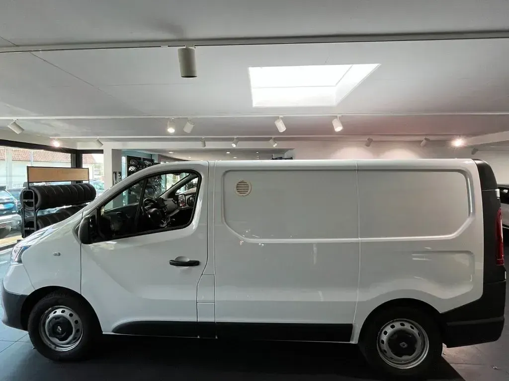 Gebraucht Renault Trafic Komfort 120 PS (88 kW) 2020 Weiß Van / Kleinbus