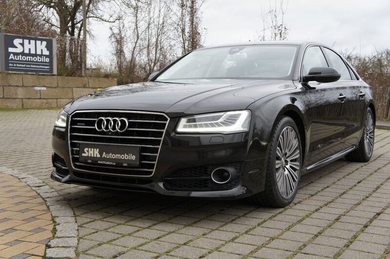 Schwarz Gebraucht 2015 Audi A8 Design Limousine | 23.900 € - Bild 1/4