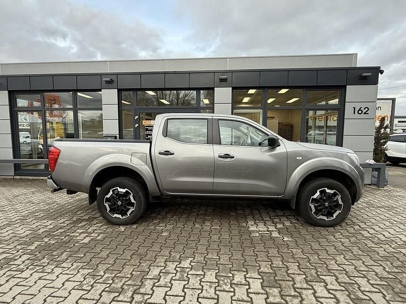 Gebraucht Nissan Navara Acenta 190 PS (139 kW) 2022 Grau Pickup