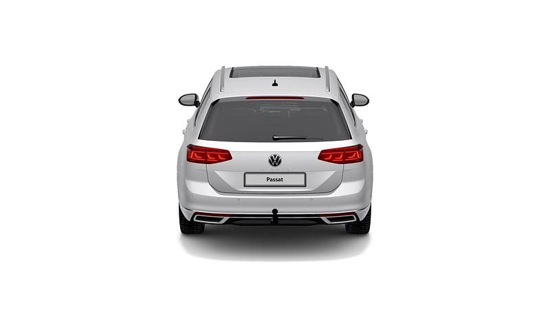 Usata VW Passat Elegance 150 CV (110 kW) 2022 Bianco Station wagon