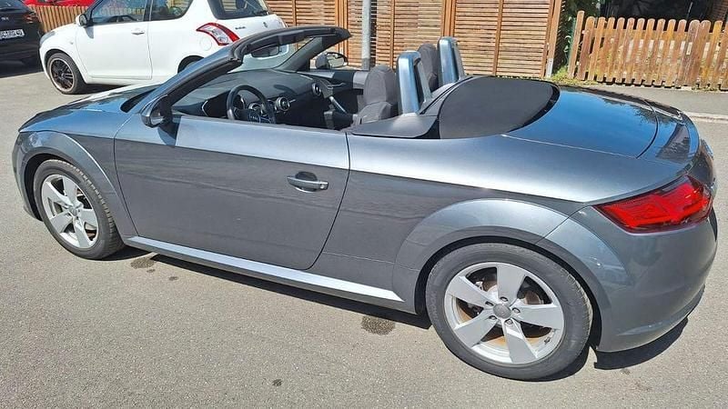 Gebraucht Audi TT Roadster 179 PS (131 kW) 2015 Grau Cabrio