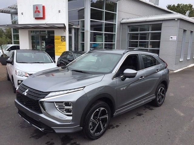 Grau Gebraucht 2024 Mitsubishi Eclipse Cross Plus SUV | 35.690 € - Bild 1/3