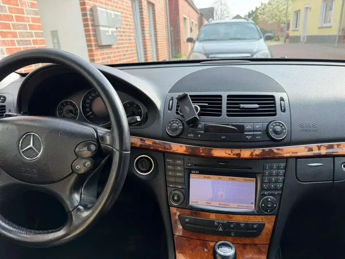 Gebraucht Mercedes E200 Elegance 136 PS (100 kW) 2009 Kombi