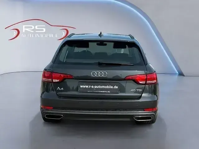 Usata Audi A4 Basis 190 CV (139 kW) 2019 Grigio Station wagon