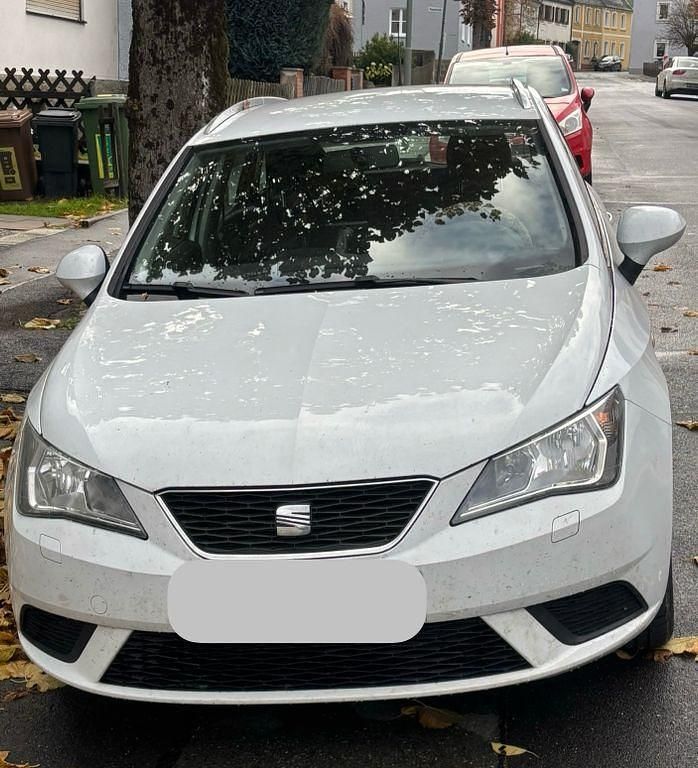 Weiß Gebraucht 2013 Seat Ibiza Style Limousine | 3.800 € (Guter Preis) - Bild 1/4