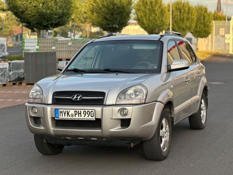 Silber Gebraucht 2006 Hyundai Tucson GLS SUV | 4.400 € (Fairer Preis) - Bild 1/4