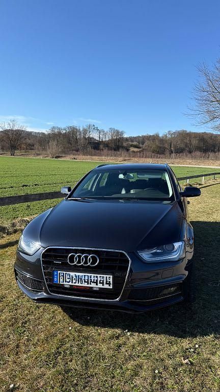 Gebraucht Audi A4 S-Line 177 PS (130 kW) 2013 Blau Kombi