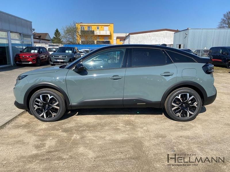 Neu Citroën C4 145 PS (106 kW) 2026 Grün SUV