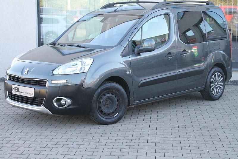 Gebraucht Peugeot TePee Active 92 PS (67 kW) 2014 Grau Van / Kleinbus