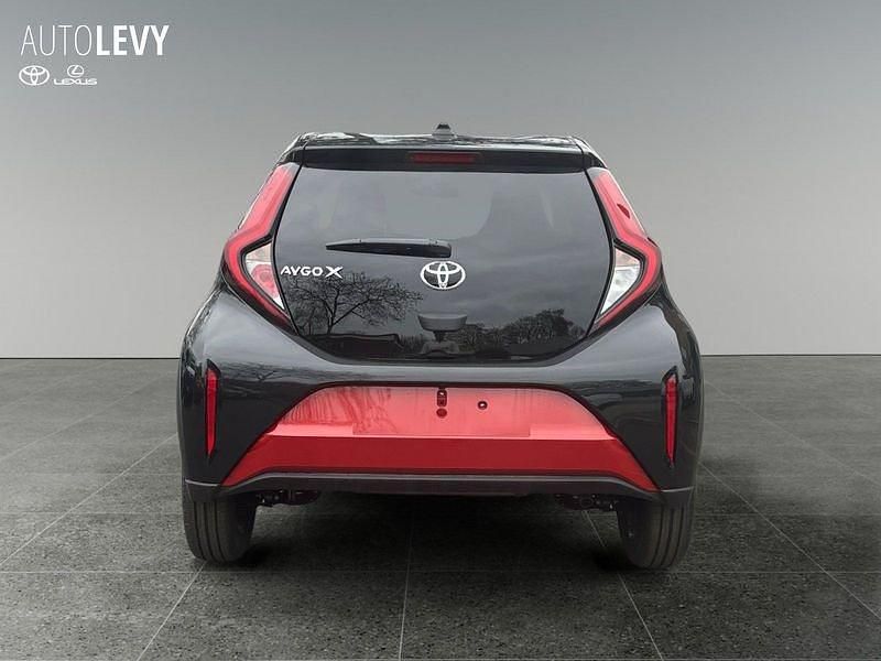 Neu Toyota Aygo X 72 PS (52 kW) 2025 Schwarz SUV