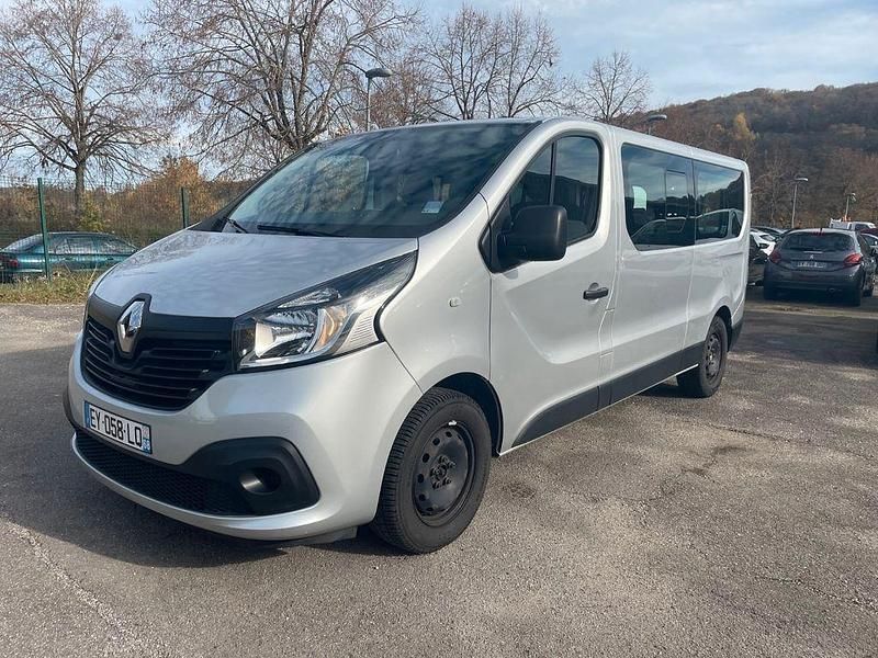 Grau Gebraucht 2018 Renault Trafic Expression Van / Kleinbus | 14.399 € (Fairer Preis) - Bild 1/4